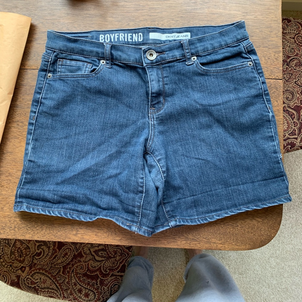 DKNY Women’s Size 06 Jean Shorts